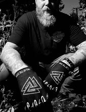 Load image into Gallery viewer, Valknut Raiding Gloves