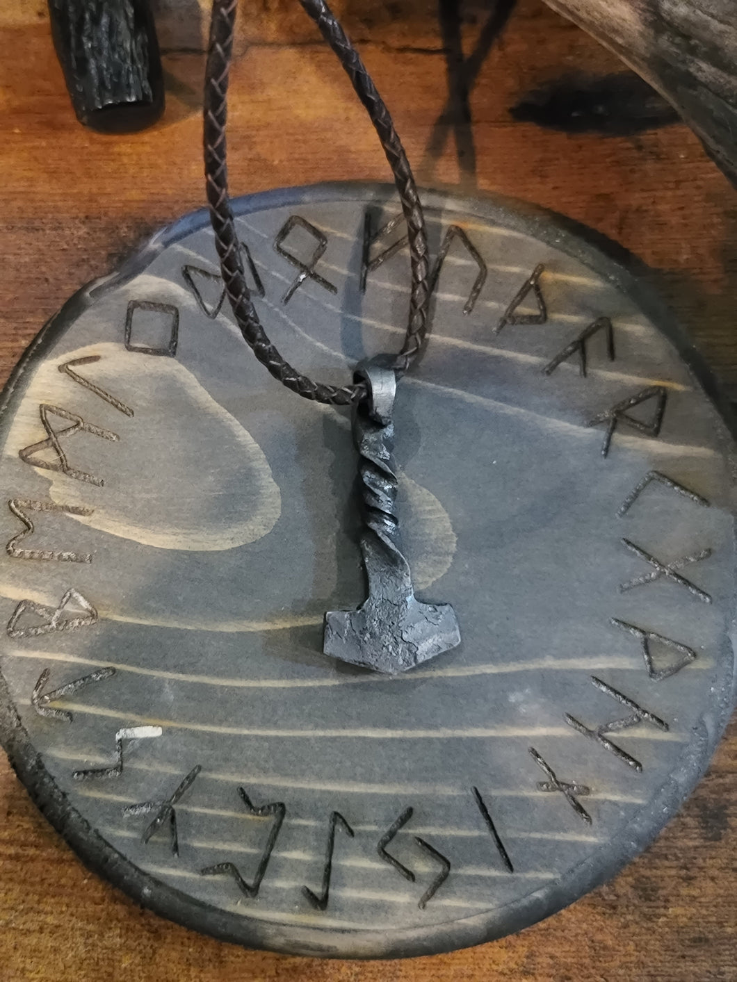 Twisted Mjölnir pendant